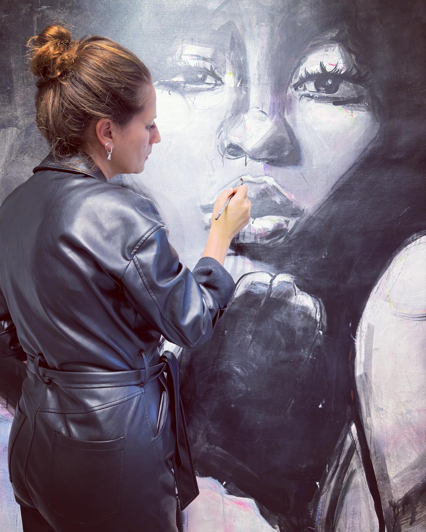 Eva at work in her atelier